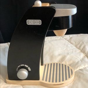Hape wooden kids coffee keurig maker